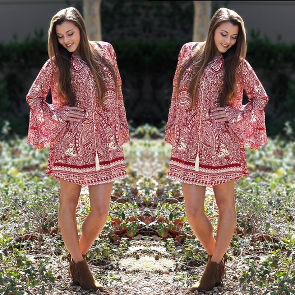 Umgee Dresses & Skirts - UMGEE Tunic Dress with Long Bell Sleeves